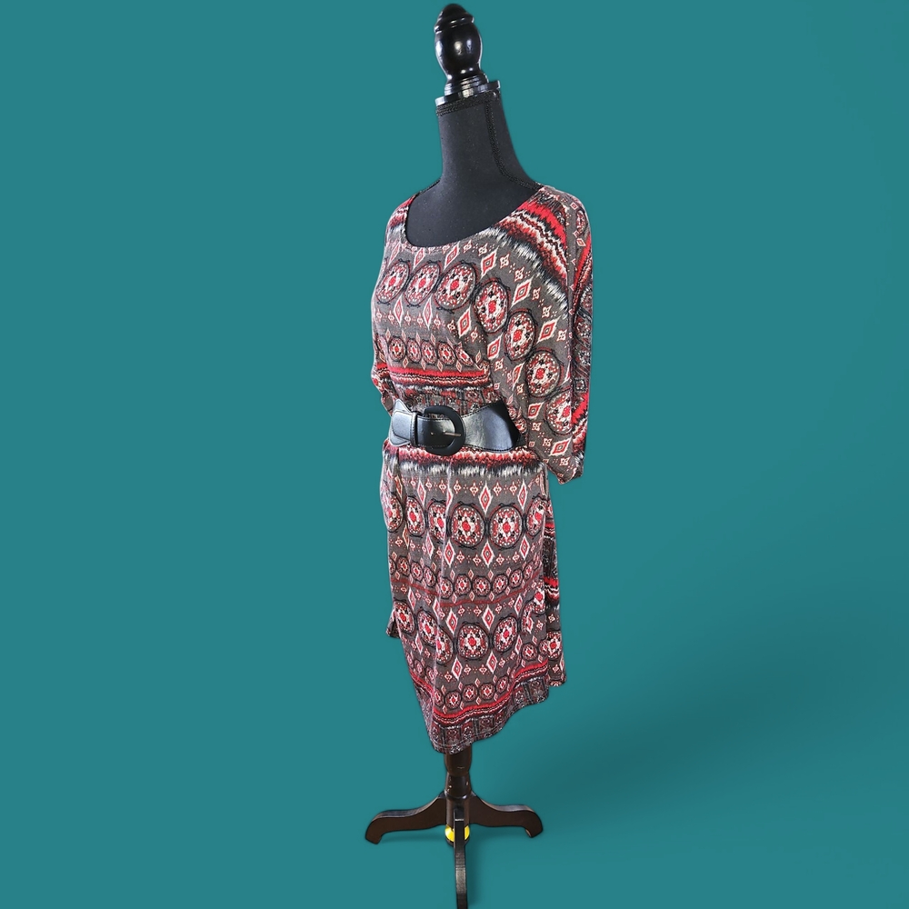 Patterned Women's Skirt with Belt